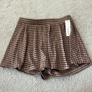 NWT Gray Gingham Skort